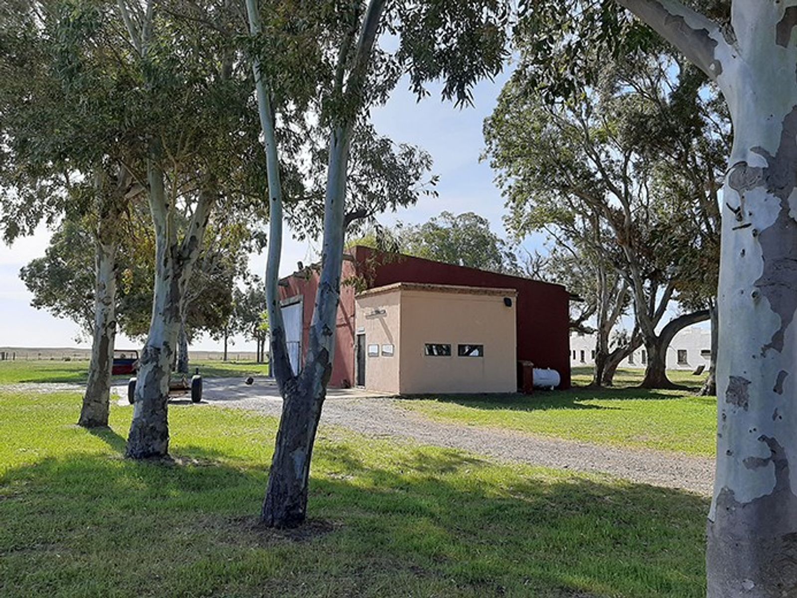 Venta de Estancia Turística y Frigorífico En la Patagonia Norte,Provincia de Buenos Aires - 4