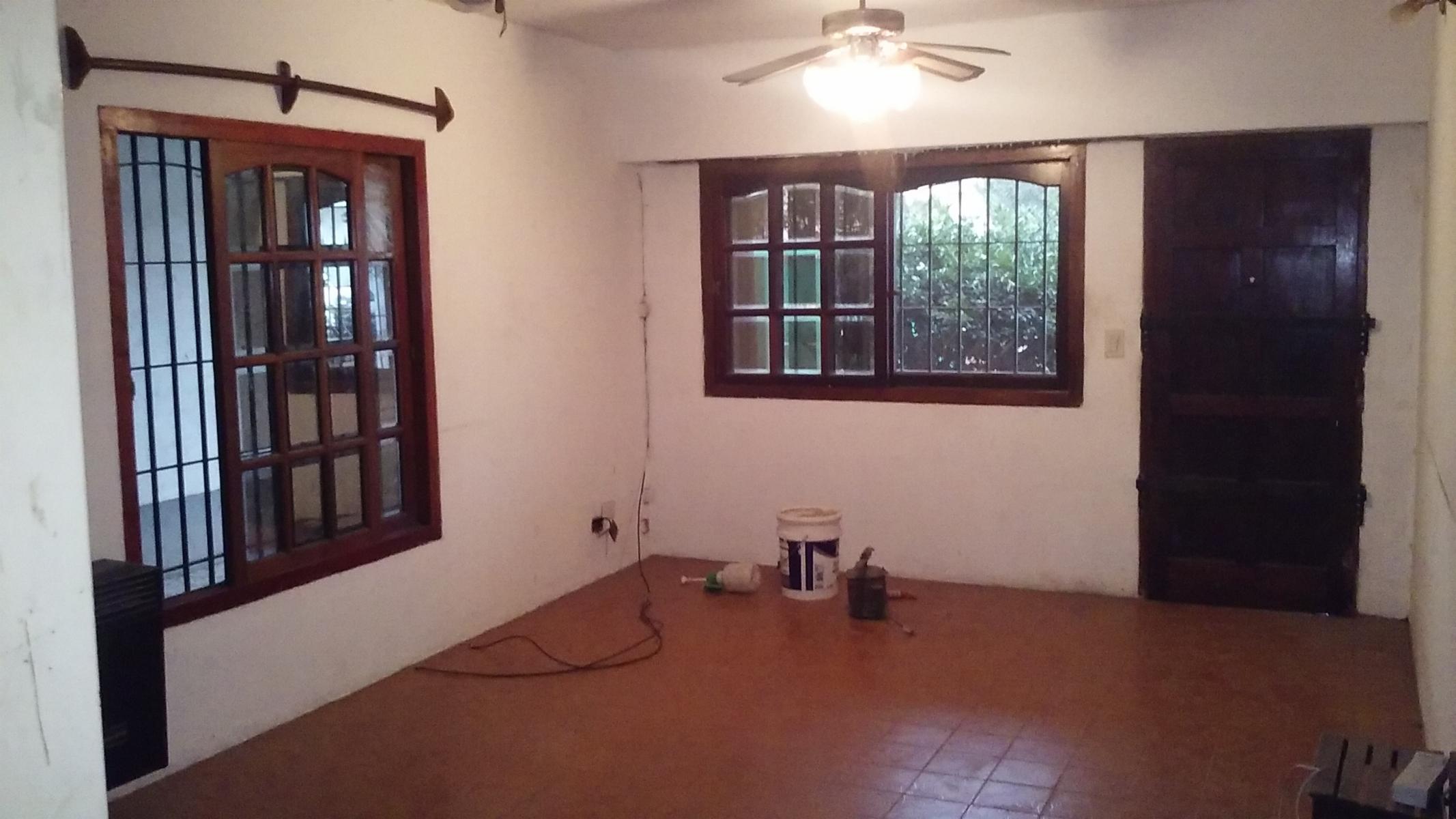 Chalet 2 dormitorios con departamento al fondo en Muñiz — foto 2