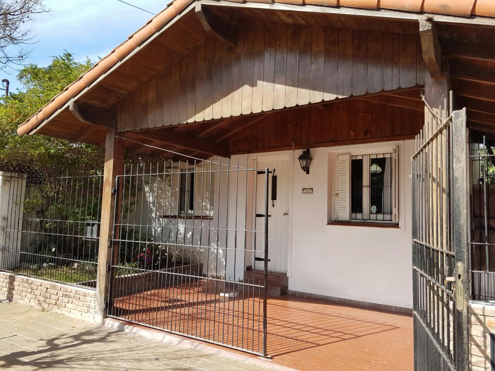 HERMOSO CHALET EN BELLA VISTA — foto 2
