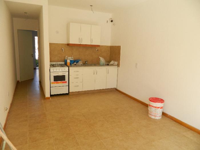 DEOARTAMENTO CON COCHERA Y BALCON DE 1 DORMITORIO