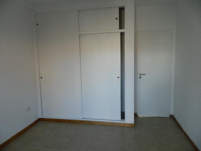 DEOARTAMENTO CON COCHERA Y BALCON DE 1 DORMITORIO — foto 4