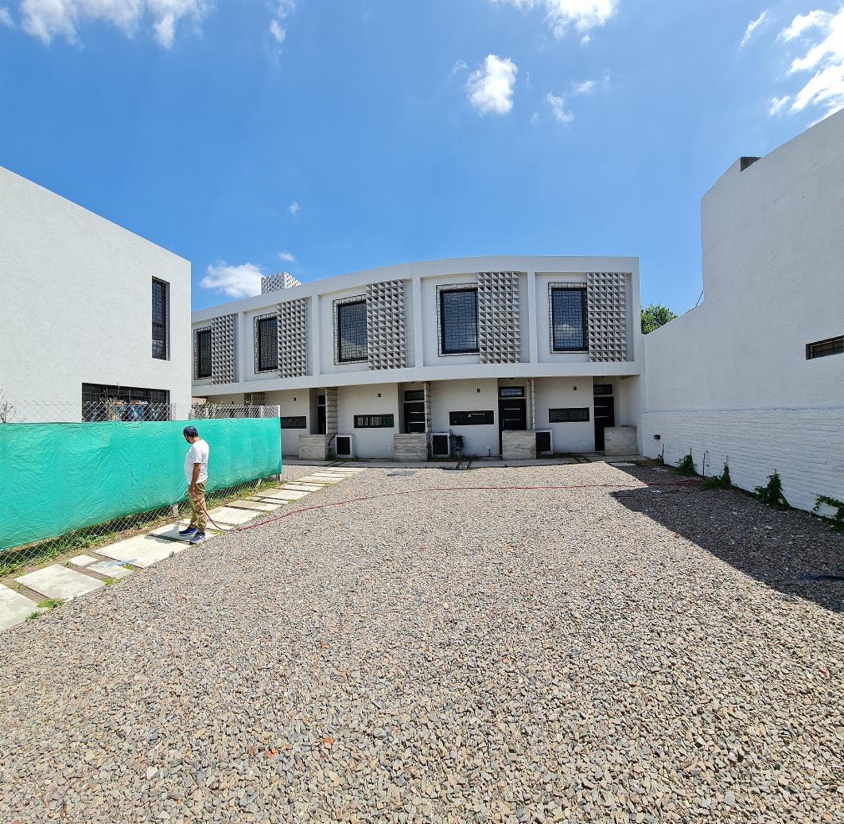 Duplex 3 ambientes amplio con cochera a Estrenar (venta o Permuta)