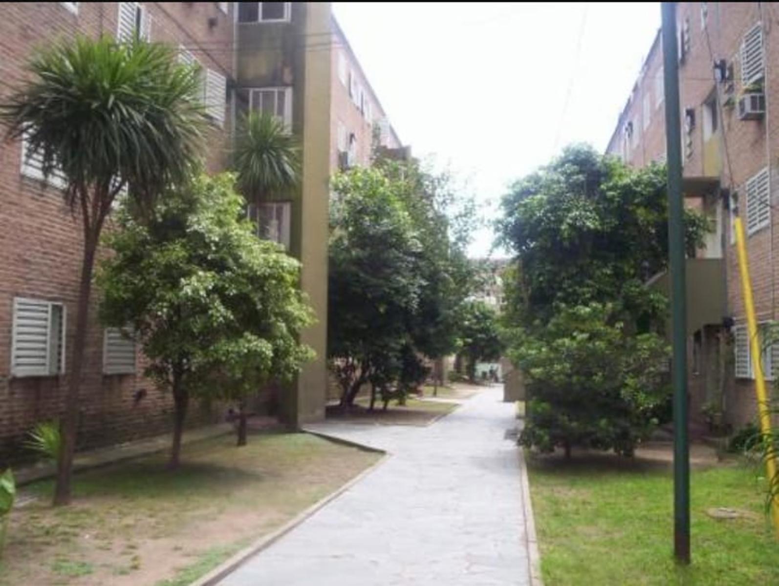 Departamento en Av Peron 160