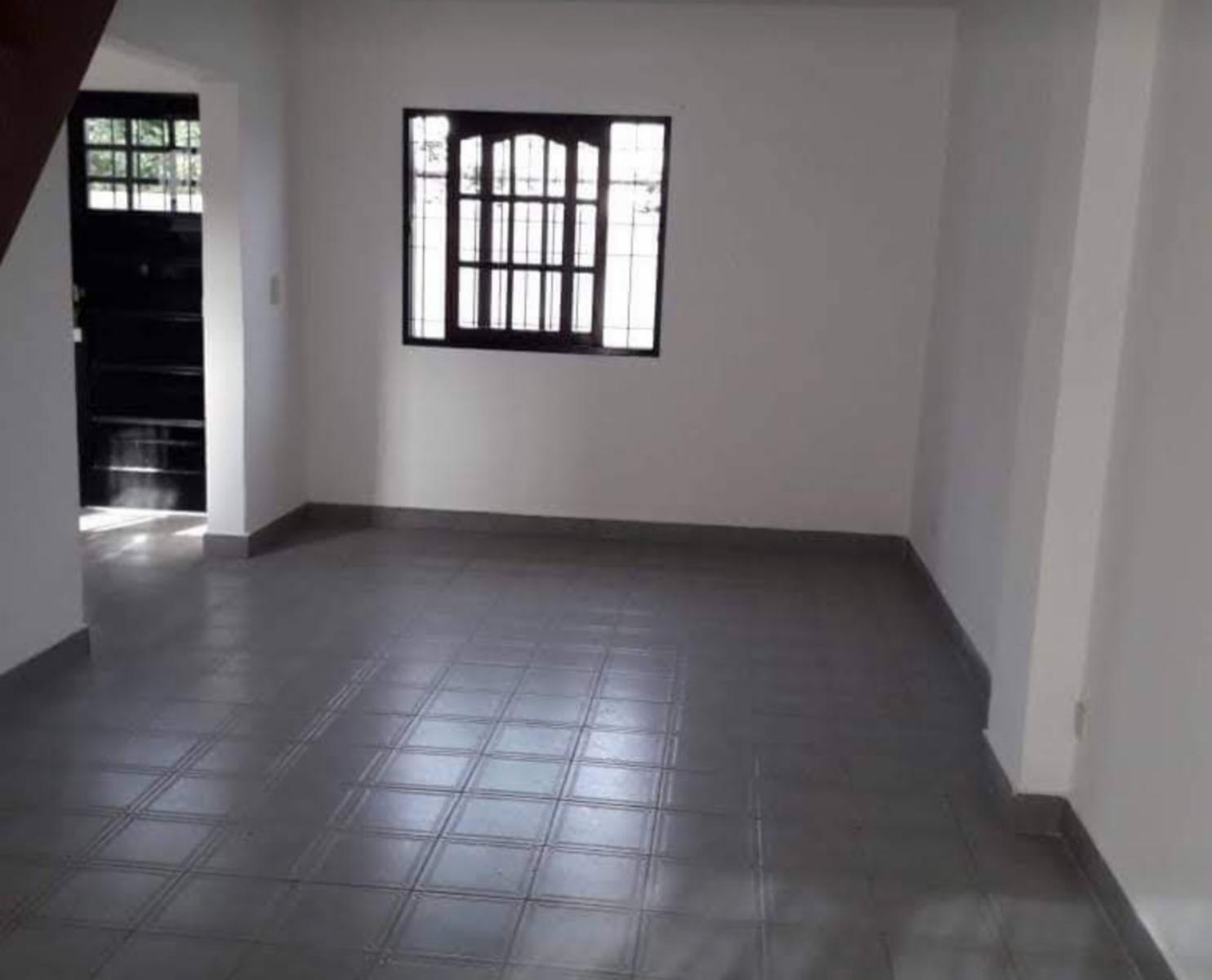Excelente Duplex 3 ambientes con cochera, posibilidad de alguna permuta — foto 4