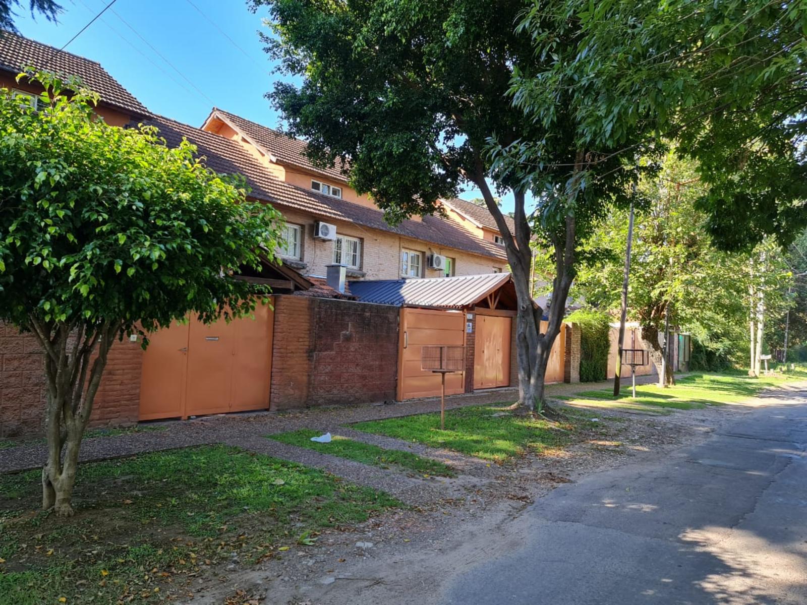 EXCELENTE TRIPLEX CON MUY BUENA UBICACION HERMOSO COMPLEJO EL MOLINO