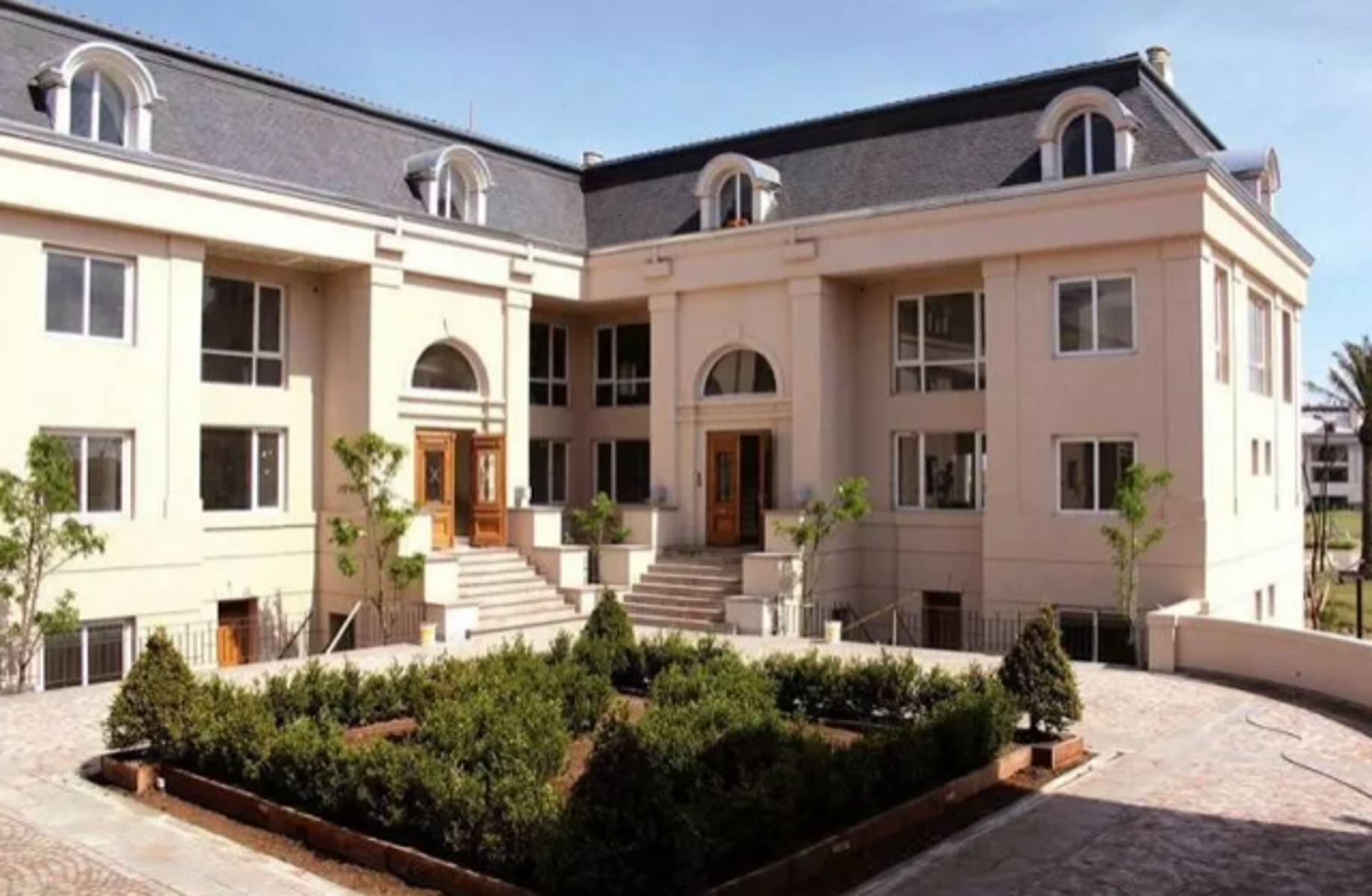 Chateau Nordelta. 3 ambientes con cochera y seguridad
