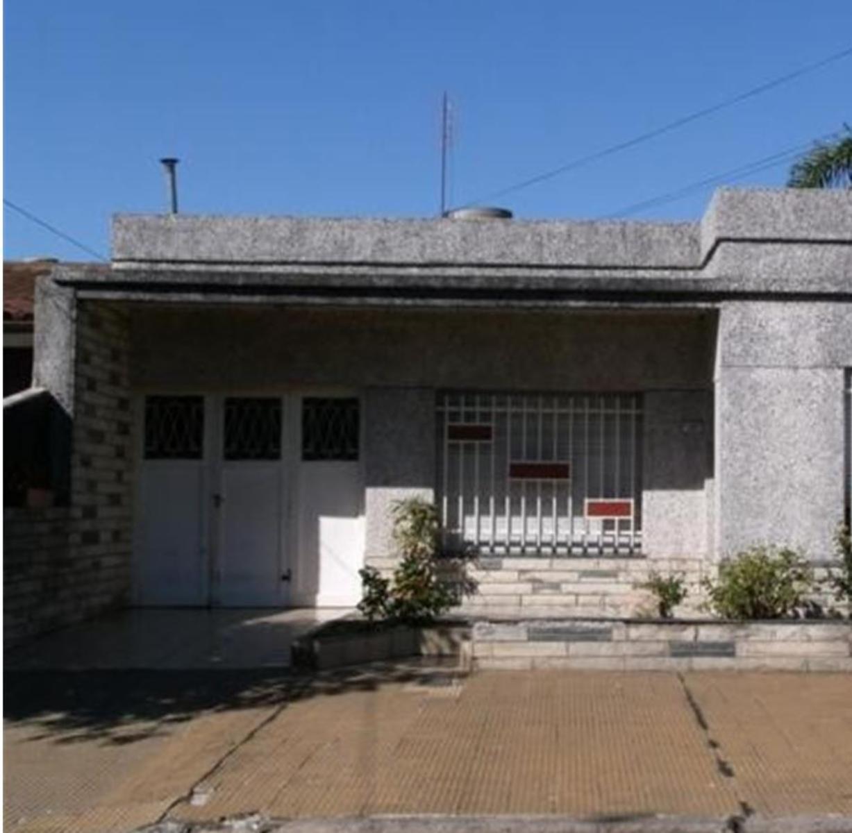 Villa Luzuriaga Casa Americana 3 Ambientes C/Cochera