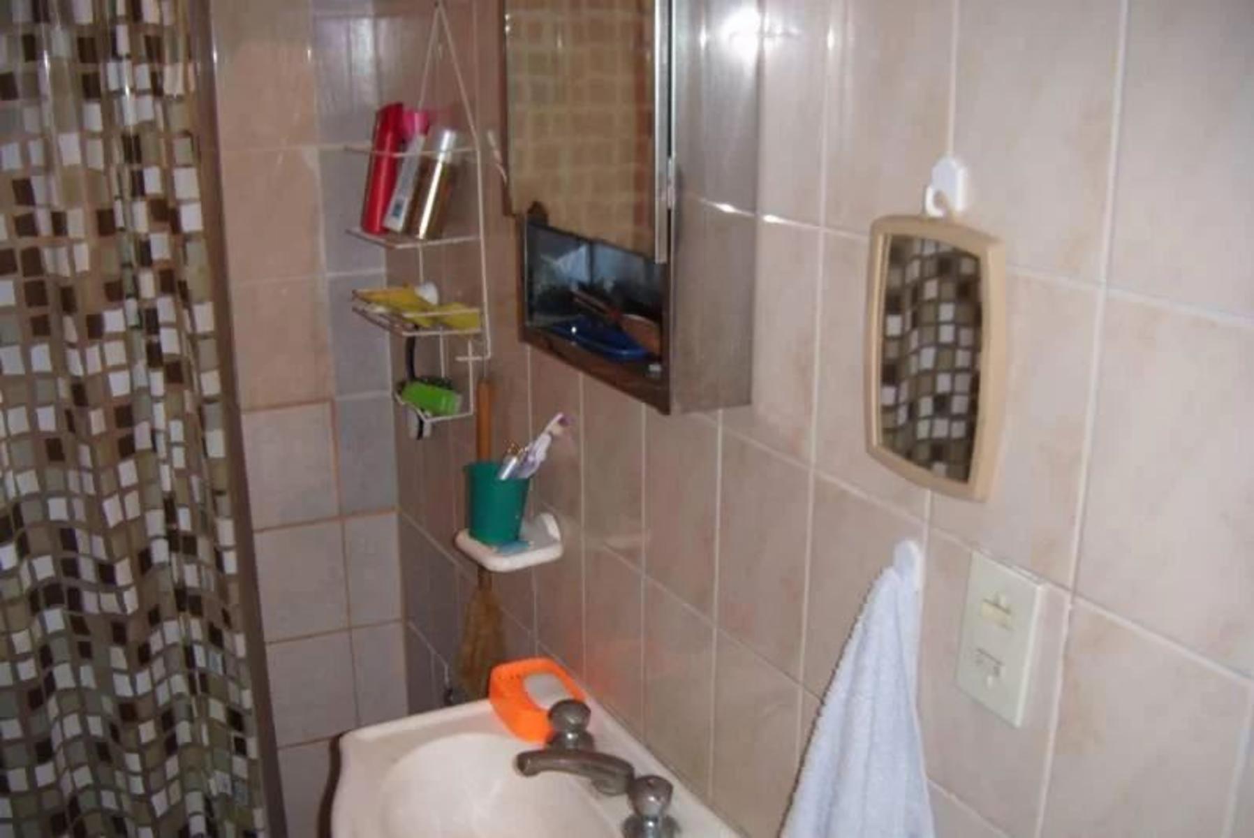 Departamento 2 Ambientes 1er Piso al Frente — foto 4