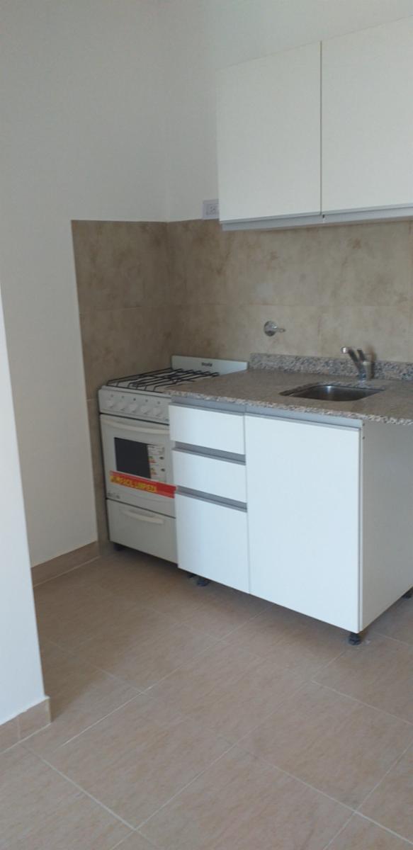 OPORTUNIDAD NUEVO VALOR Villa Luzuriaga a Estrenar Amplio 2 Ambientes: 1er Piso al Frente c/Terraza propia 12 m2 — foto 5