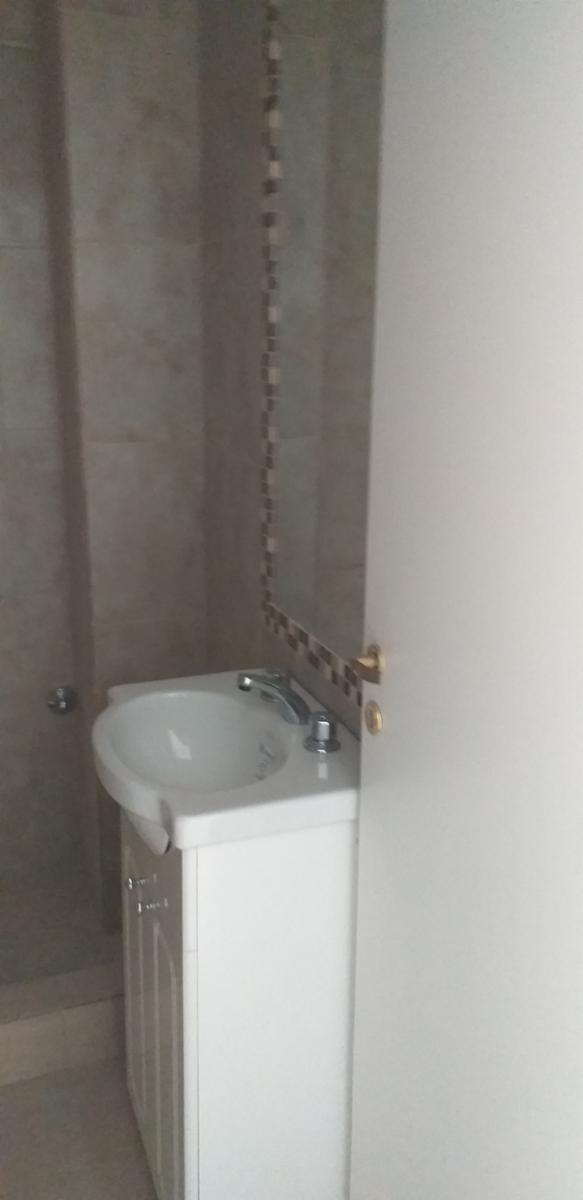 OPORTUNIDAD NUEVO VALOR Villa Luzuriaga a Estrenar Amplio 2 Ambientes: 1er Piso al Frente c/Terraza propia 12 m2 — foto 10