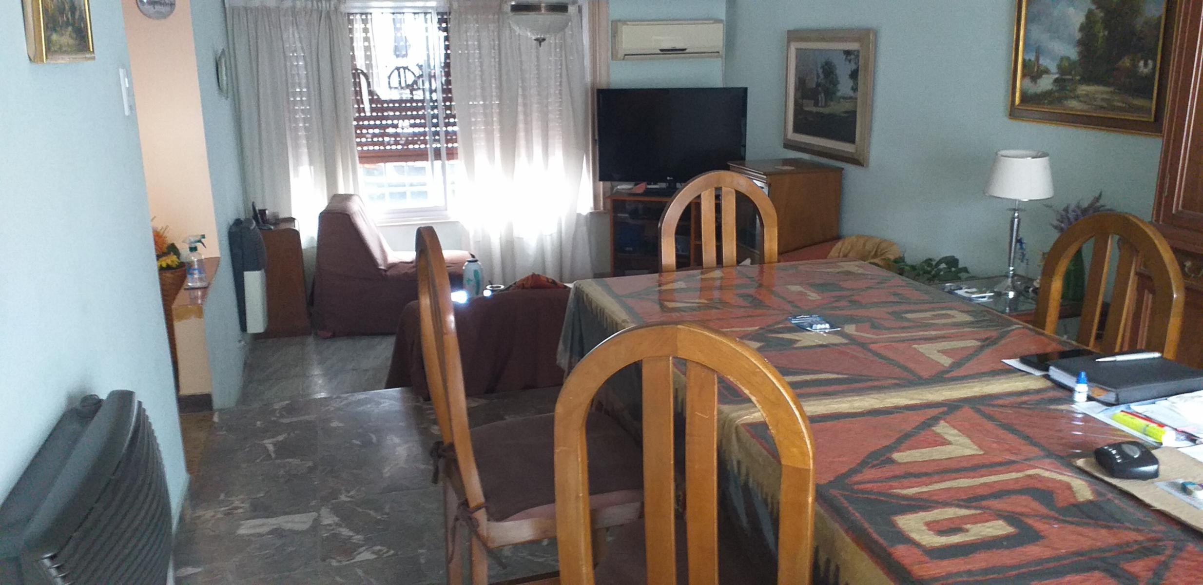 RAMOS MEJIA Excelente propiedad sobre lote propio. 4 Ambientes Cochera/3 Autos Muy buena ubicación — foto 4