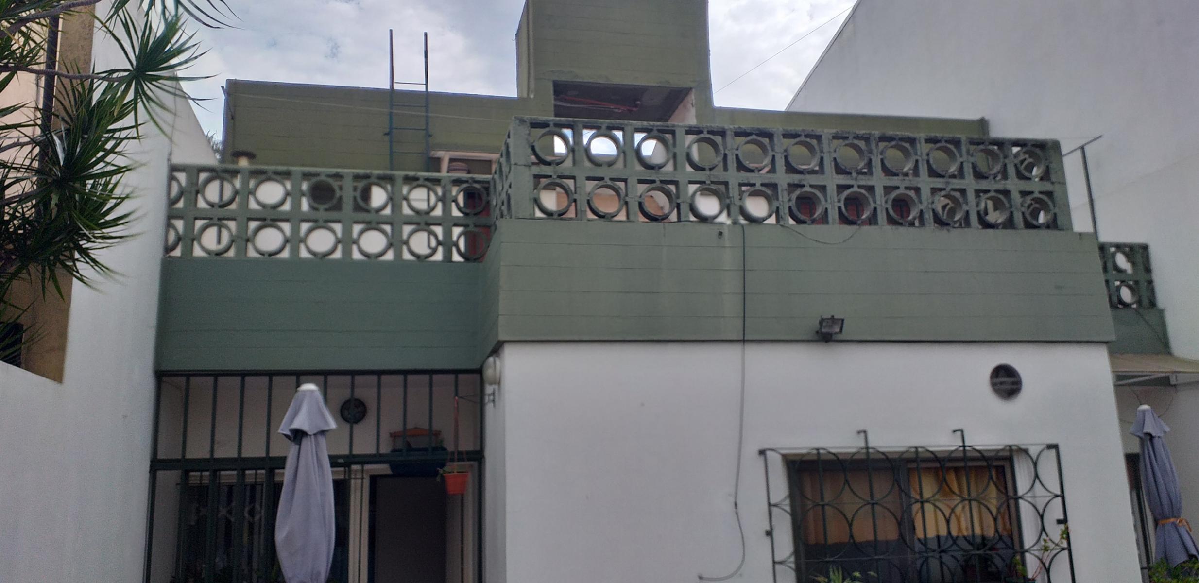 RAMOS MEJIA Excelente propiedad sobre lote propio. 4 Ambientes Cochera/3 Autos Muy buena ubicación — foto 15