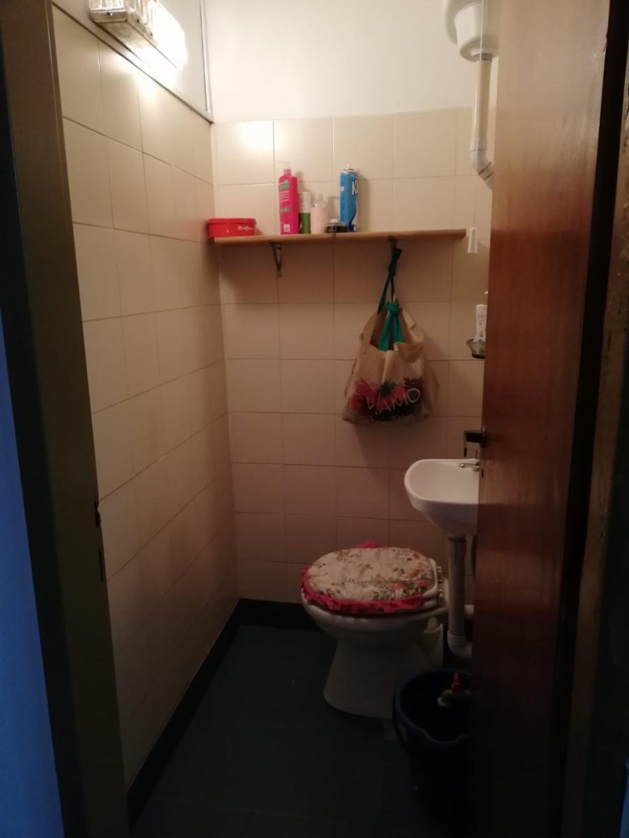 Casa lote propio de 6 ambientes. Cochera pasante 3 autos Fondo libre — foto 9