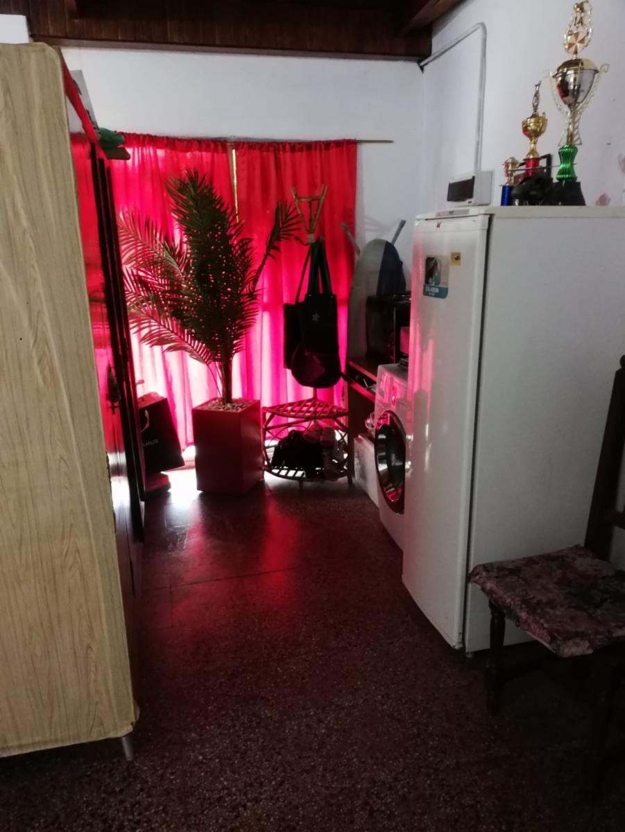 Casa lote propio de 6 ambientes. Cochera pasante 3 autos Fondo libre — foto 11