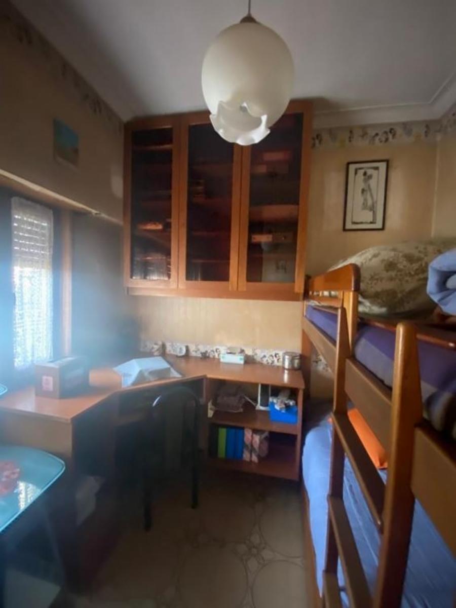 Excelente propiedad 4 Ambientes. Cochera y Pileta, sobre lote de 10X45. — foto 12