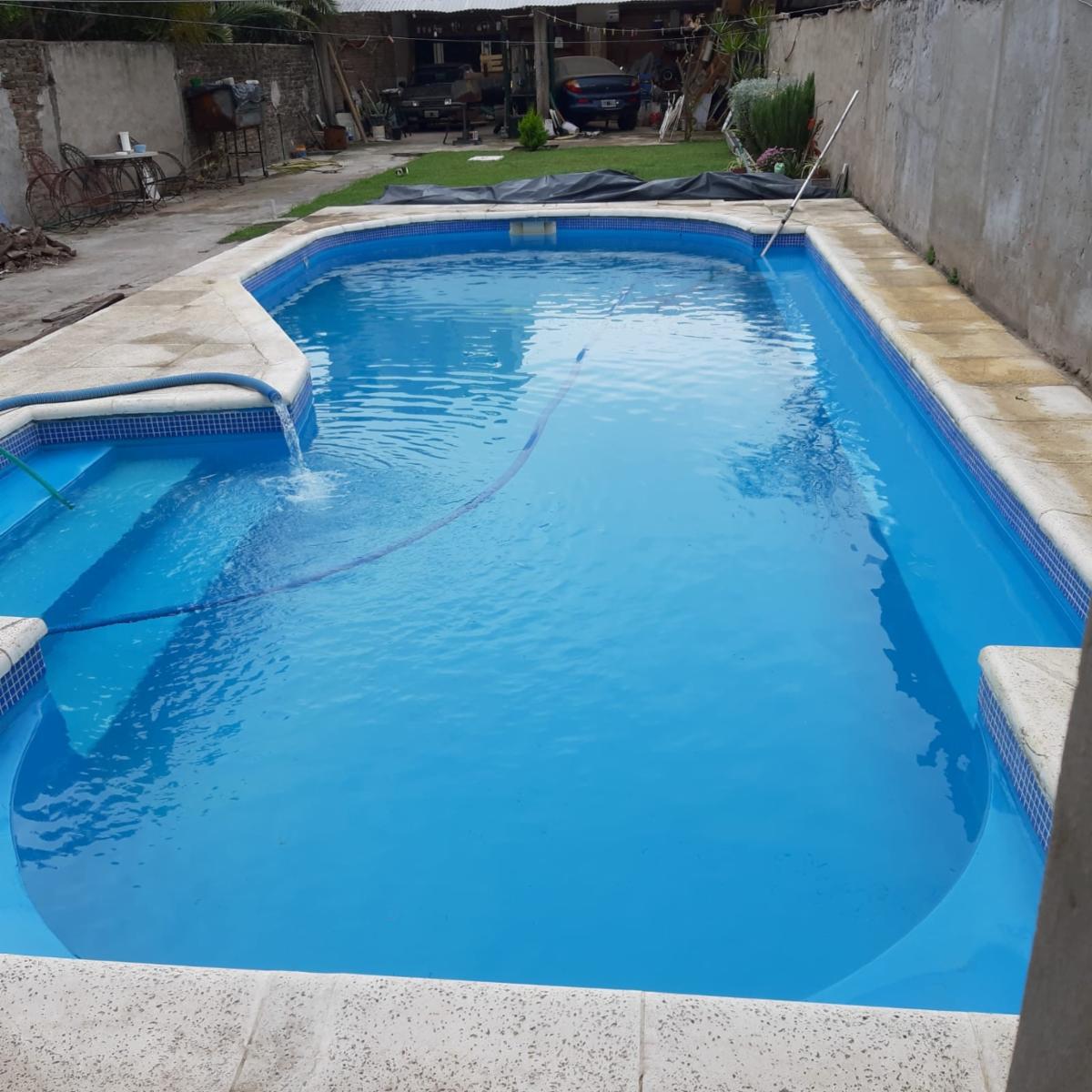 VILLA LUZURIAGA Casa 4 ambientes sobre excelente Lote con Pileta. Ideal Vivienda o Casa de Eventos — foto 4