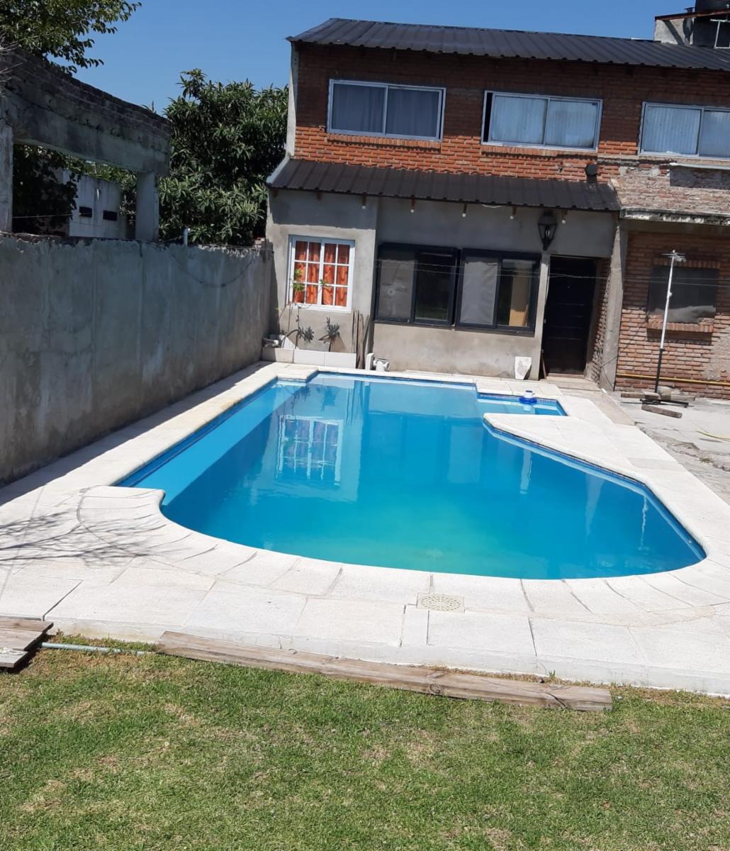 VILLA LUZURIAGA Casa 4 ambientes sobre excelente Lote con Pileta. Ideal Vivienda o Casa de Eventos — foto 5