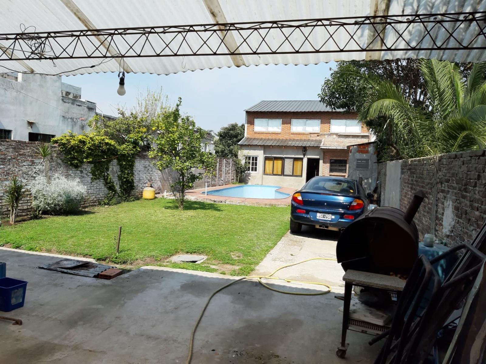 VILLA LUZURIAGA Casa 4 ambientes sobre excelente Lote con Pileta. Ideal Vivienda o Casa de Eventos — foto 7