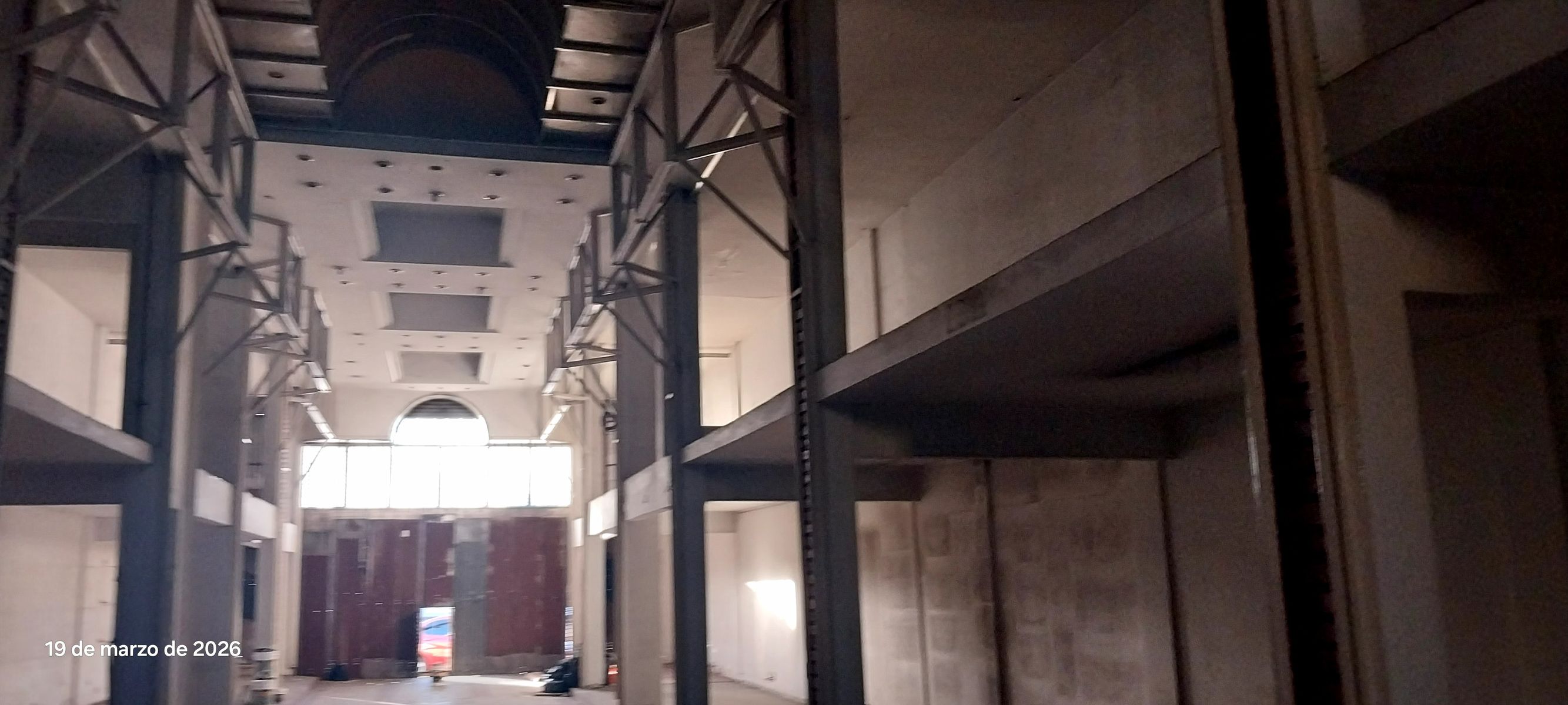 ISIDRO CASANOVA CENTRO. IMPORTANTE PROPIEDAD IDEAL CENTRO COMERCIAL, CENTRO DE DISTRIBUCION Y LOGISTICA Y OTROS - 11