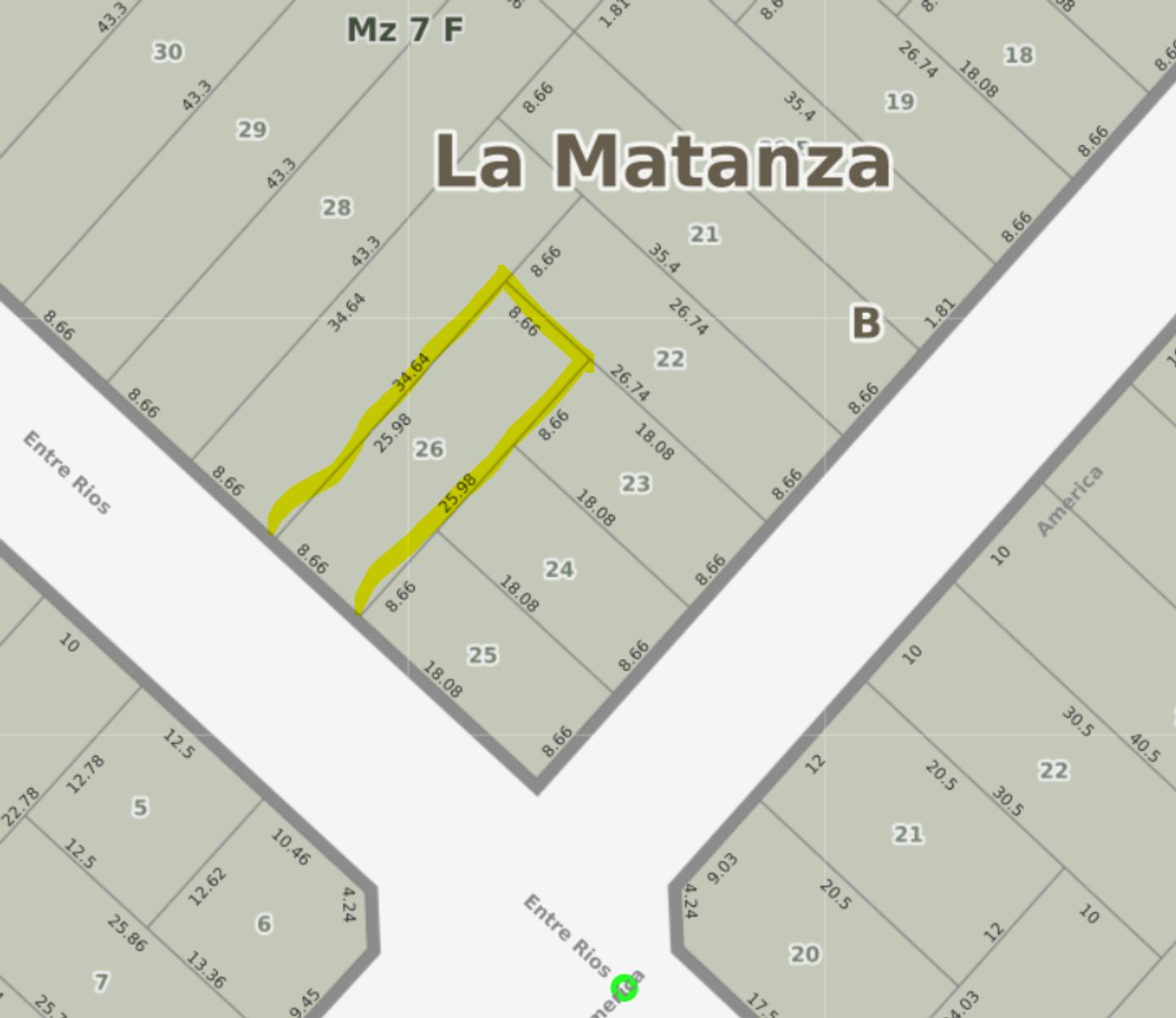 VILLA LUZURIAGA. Casa 3 Ambientes. Cochera y Jardín al frente. Fondo libre. Buena ubicación. - 2