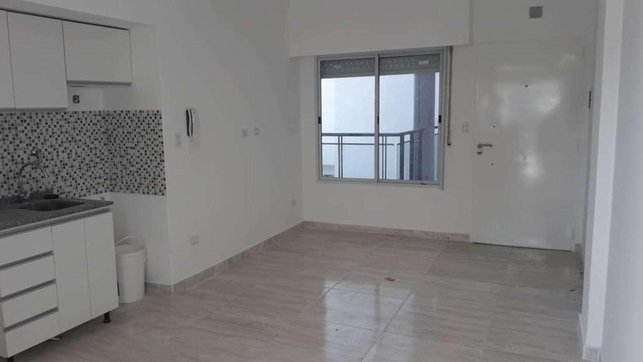 Guido Spano 2500 Villa Luzuriaga - Departamento de dos ambientes en venta