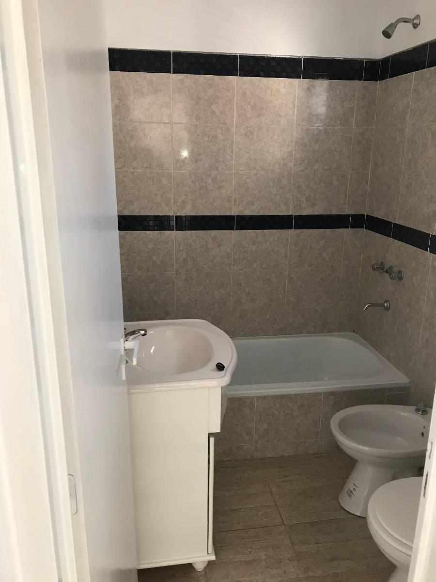 Avellaneda 1700 Ramos Mejia - Departamento de dos ambientes en venta — foto 11