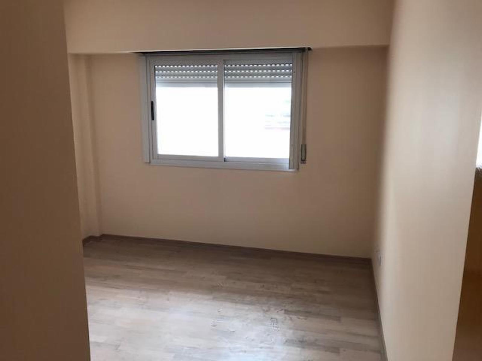 Gral. Acha 200 Ramos Mejia - Departamento de dos ambientes en venta