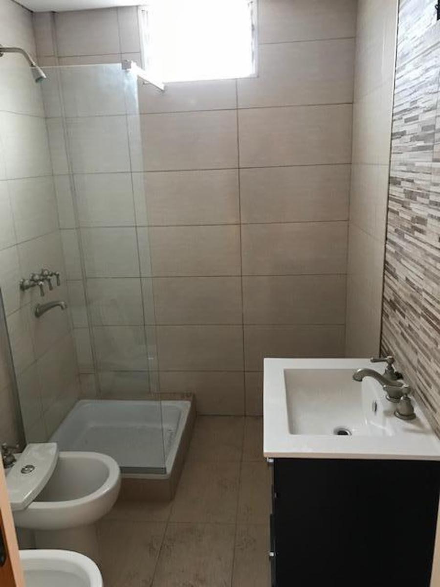 Gral. Acha 200 Ramos Mejia - Departamento de dos ambientes en venta — foto 3