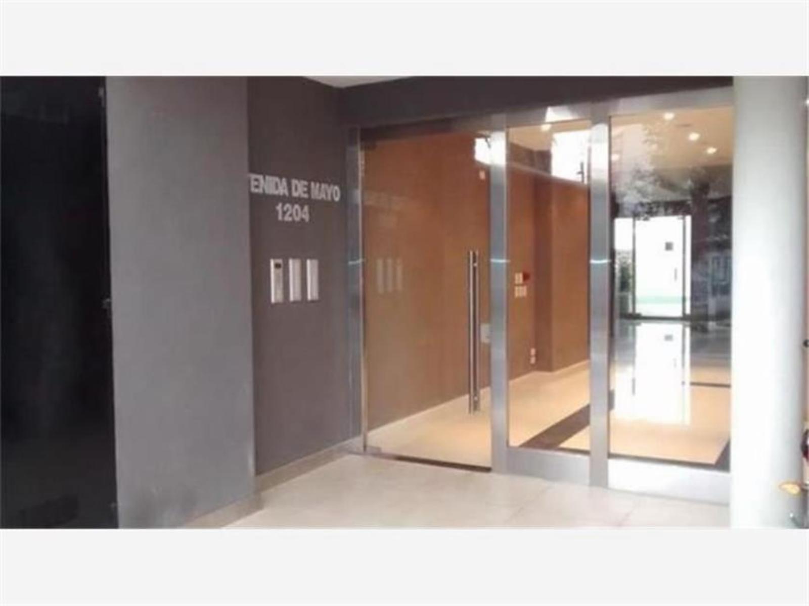 Departamento de dos ambientes con cochera - Av. de Mayo 1200 Ramos Mejia
