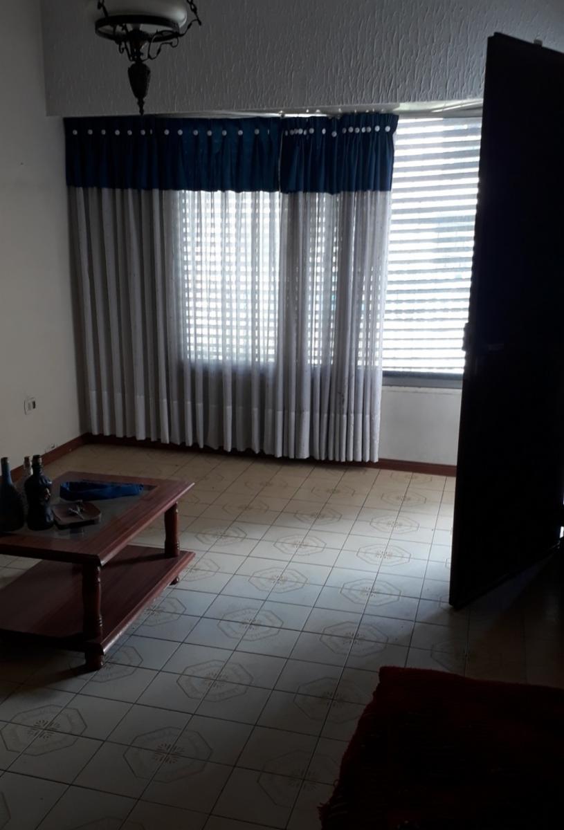 Jujuy 5300 La Tablada - Casa 4 ambientes en venta — foto 3