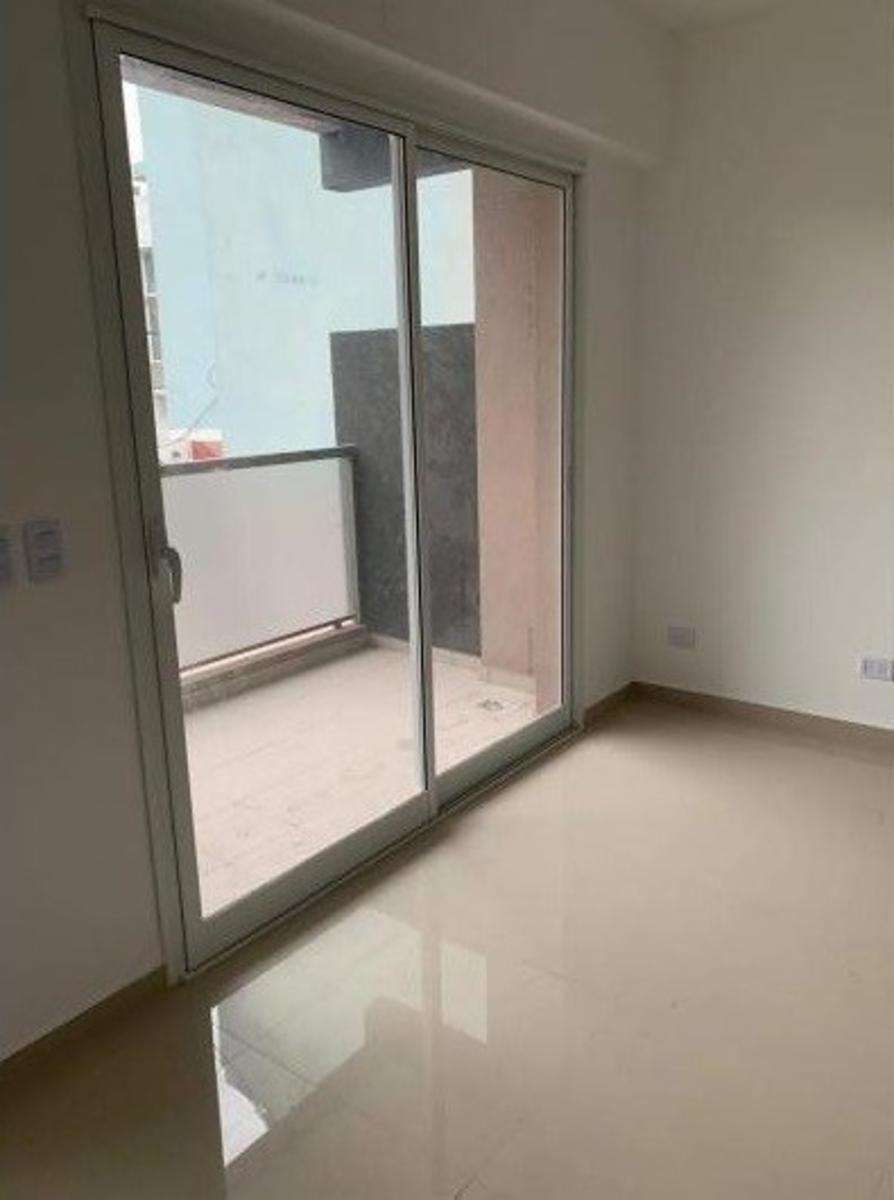 Conesa 300 Ramos Mejia - Departamento de tres ambientes en venta — foto 8