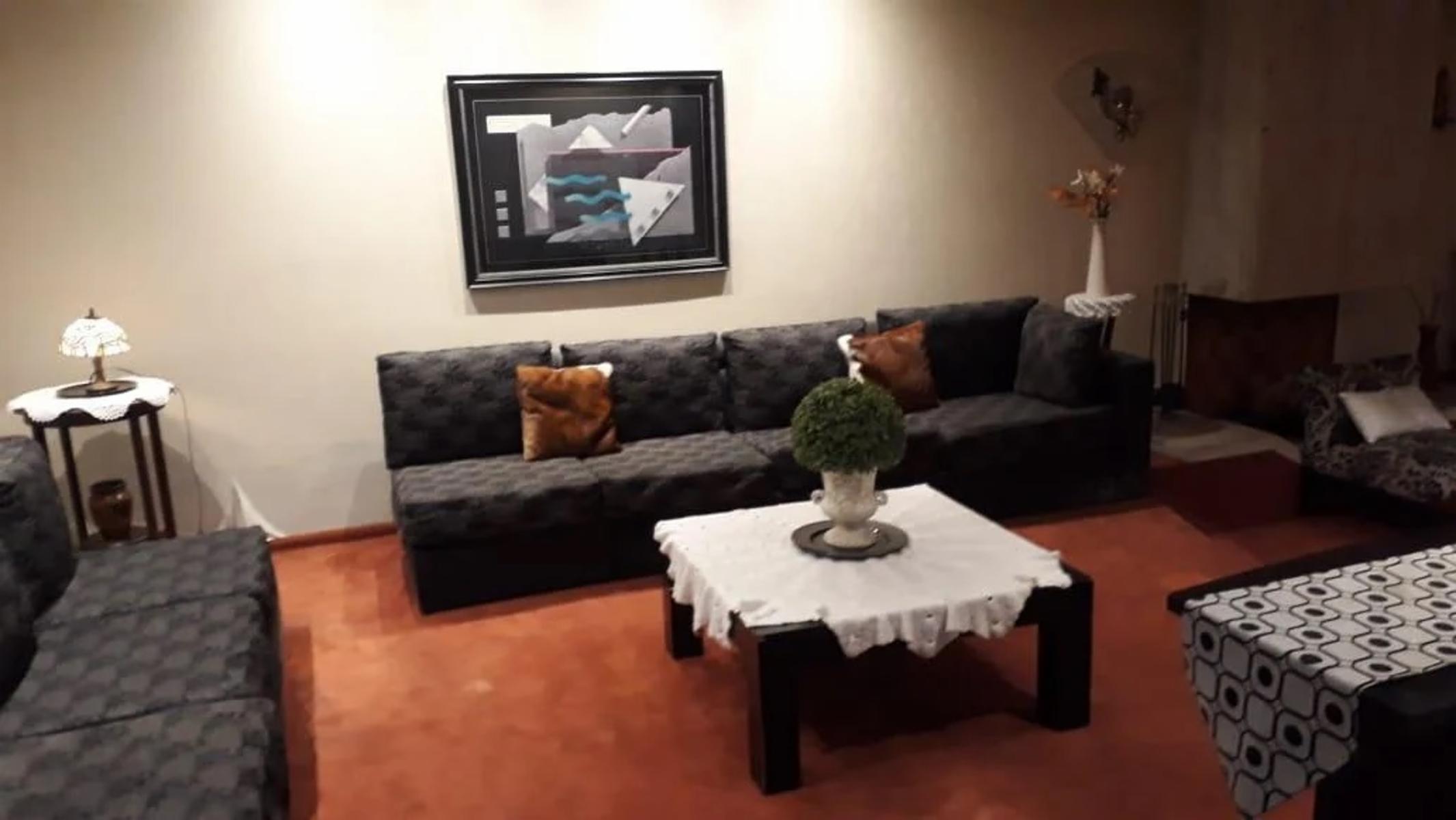 Igualdad 700 Haedo - Casa 5 ambientes en venta