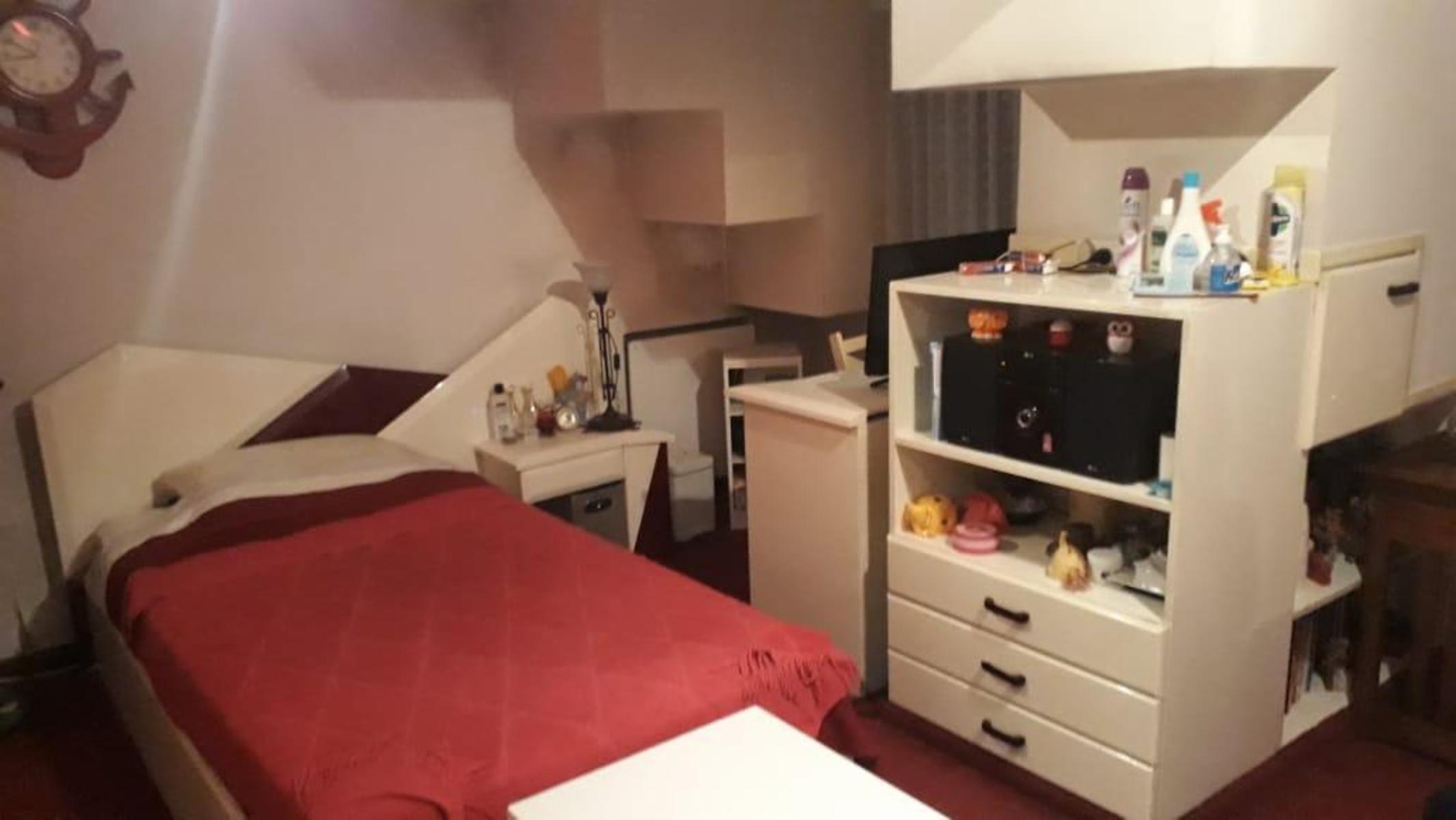 Igualdad 700 Haedo - Casa 5 ambientes en venta — foto 2