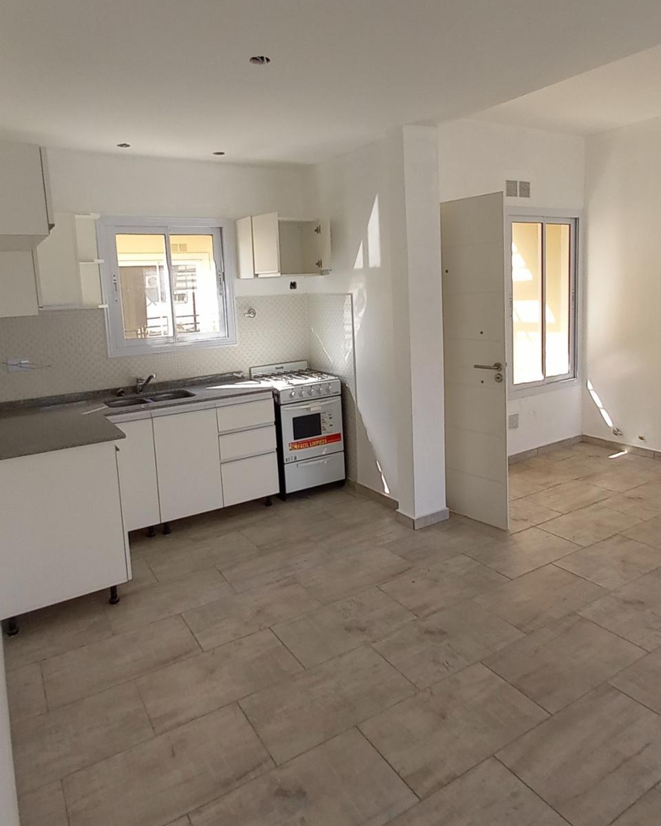 Departamentos de tres ambientes con terraza propia - Alfredo Palacios 600 Ramos Mejía — foto 11
