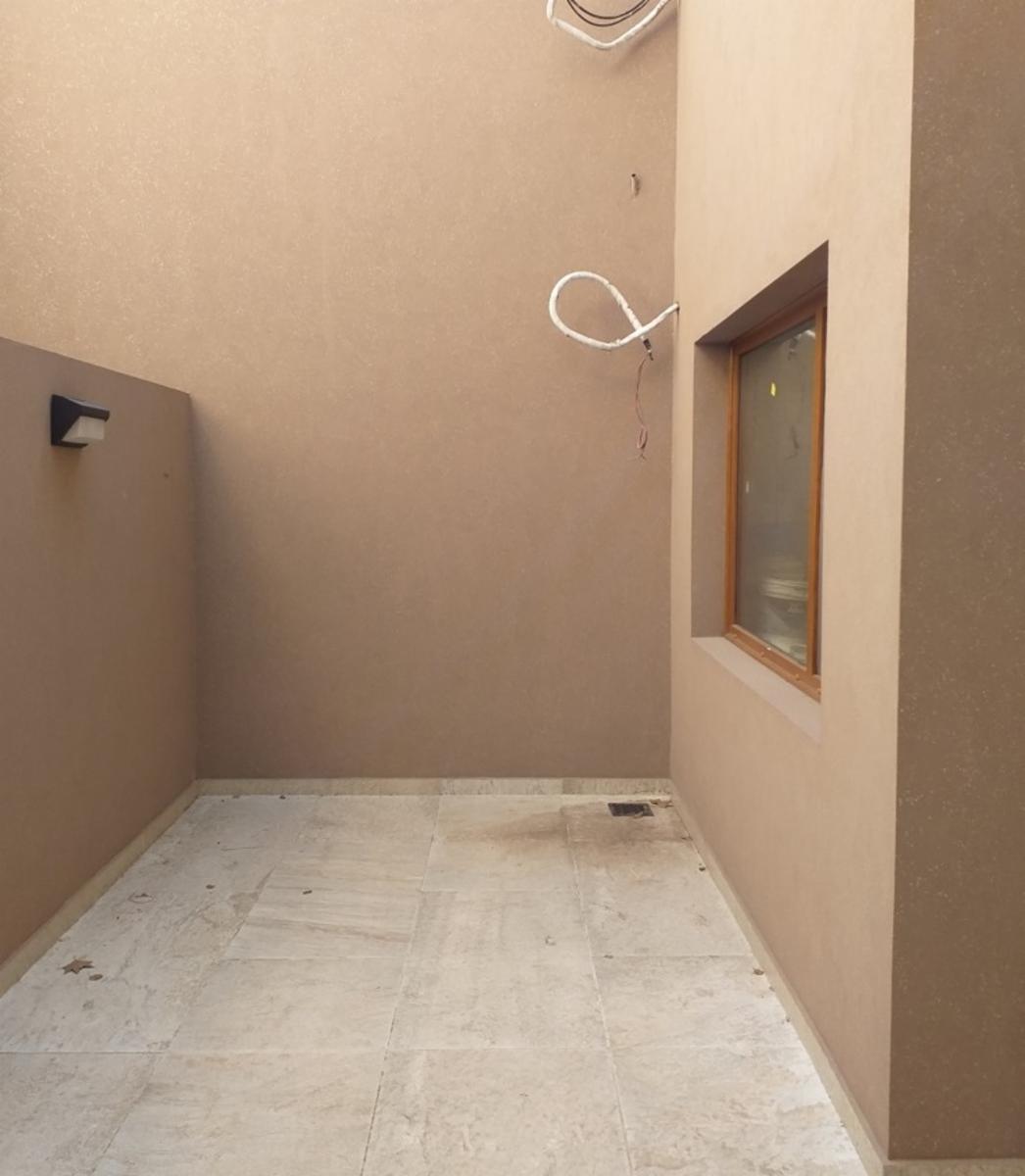 Gran departamento de 3 ambientes con 2 patios en planta baja - Chacabuco 100 Ramos Mejia — foto 2