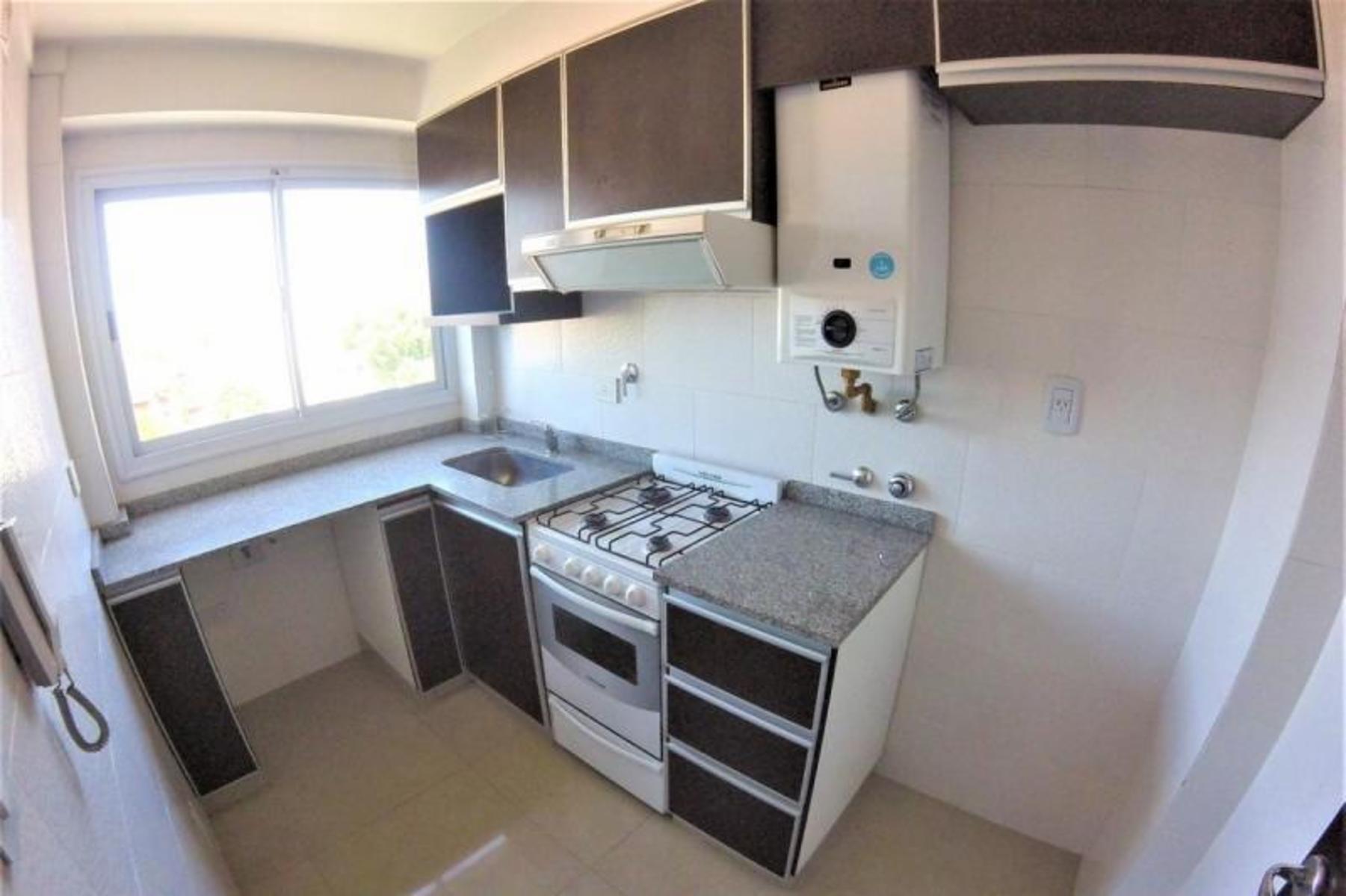 Departamento de tres ambientes con cochera en venta - Castelli 200 Ramos Mejia — foto 8