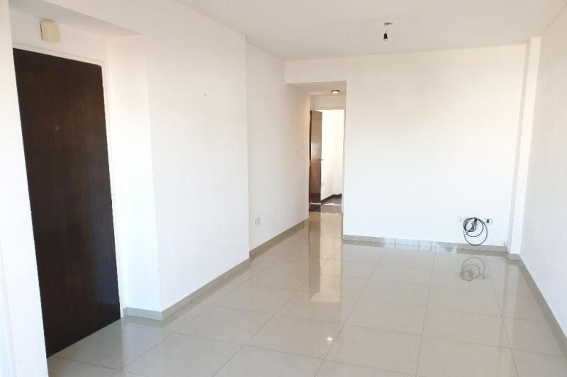 Departamento de tres ambientes con cochera en venta - Castelli 200 Ramos Mejia — foto 10
