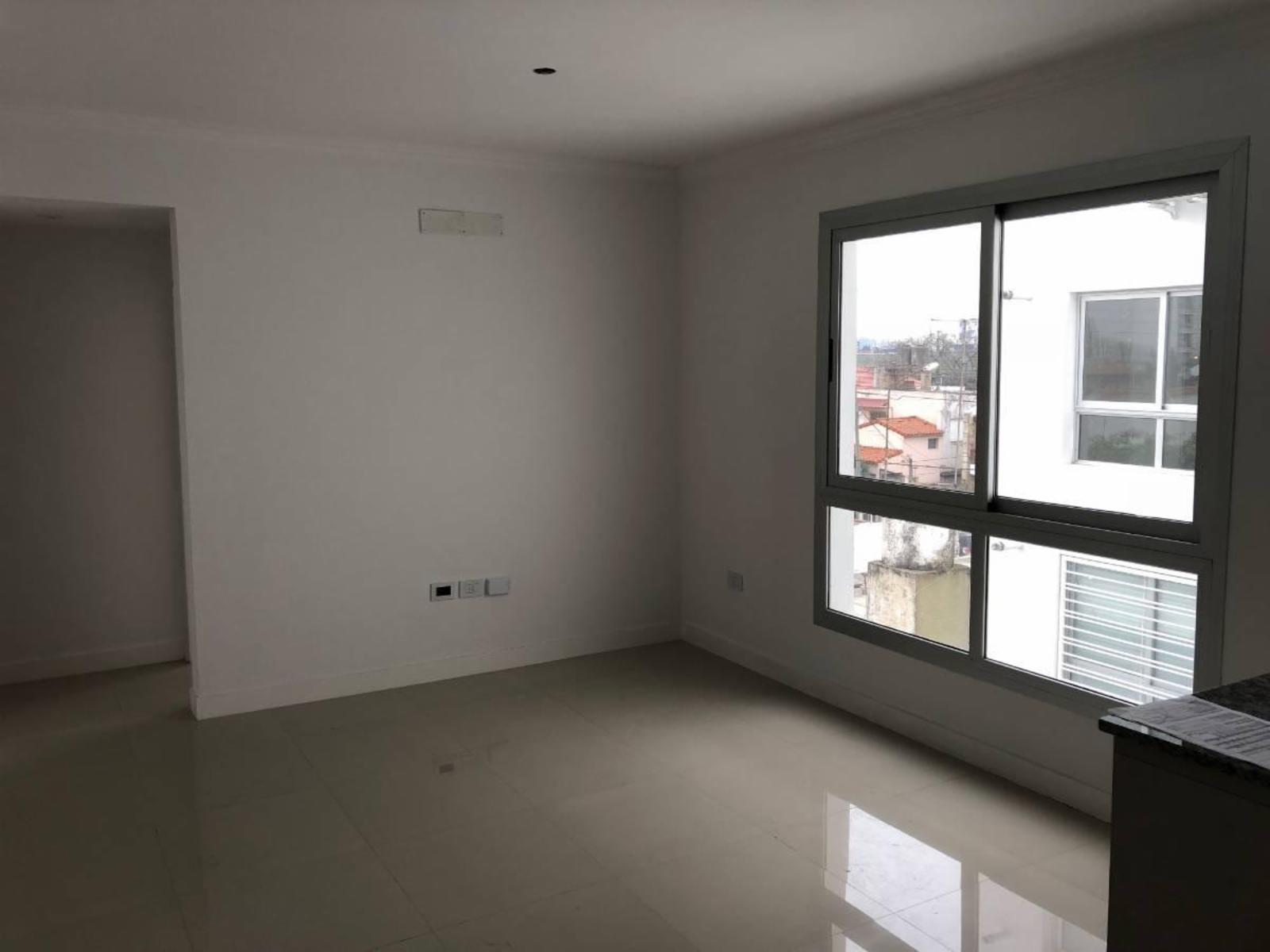 Departamento de tres ambientes en venta - Jujuy 3300 San Justo — foto 10