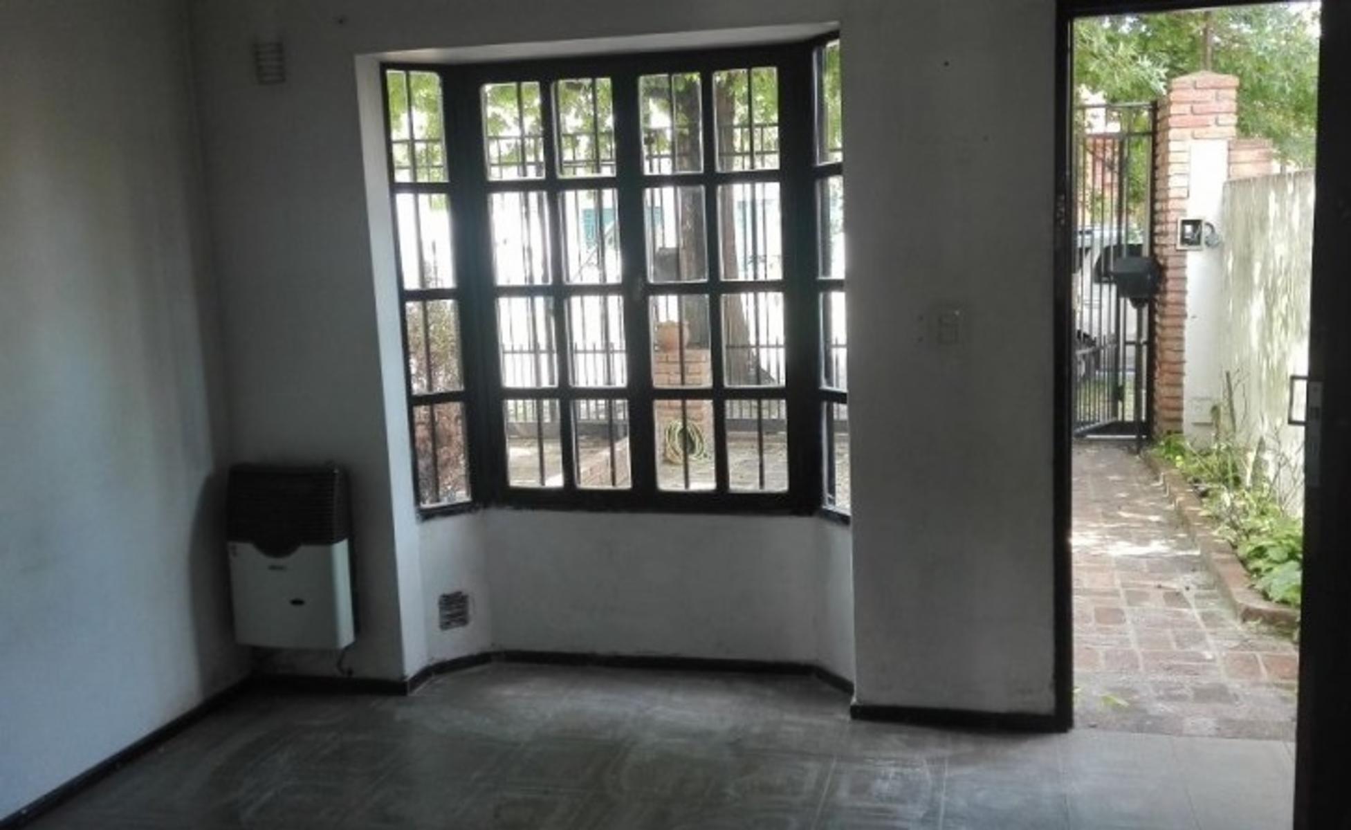 Triplex 4 ambientes ocn cochera - Guido Spano 1300 Ramos Mejía — foto 2