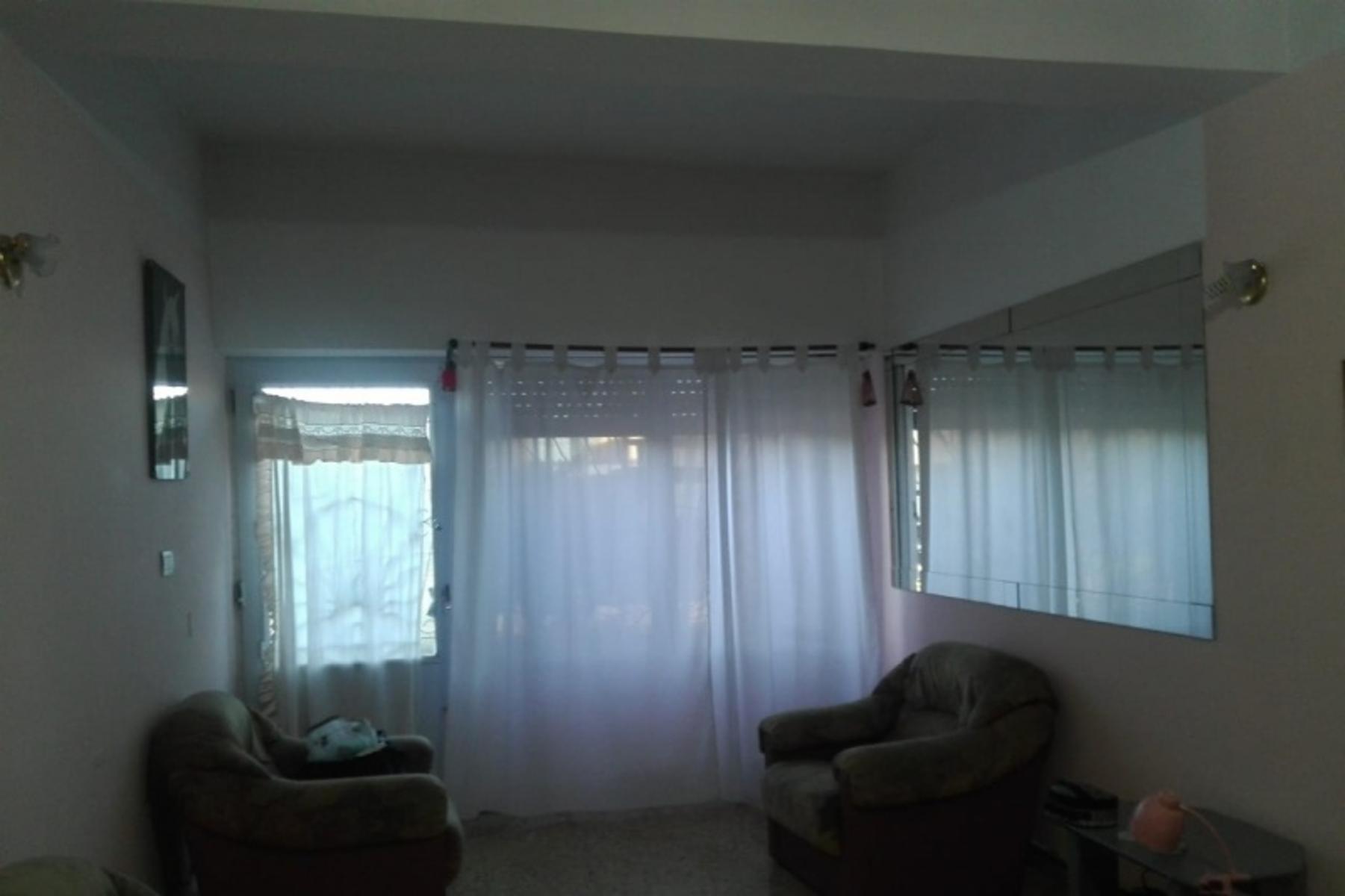 PH cuatro ambientes con 3 cocheras - M. Marcon 600 V. Luzuriaga — foto 3