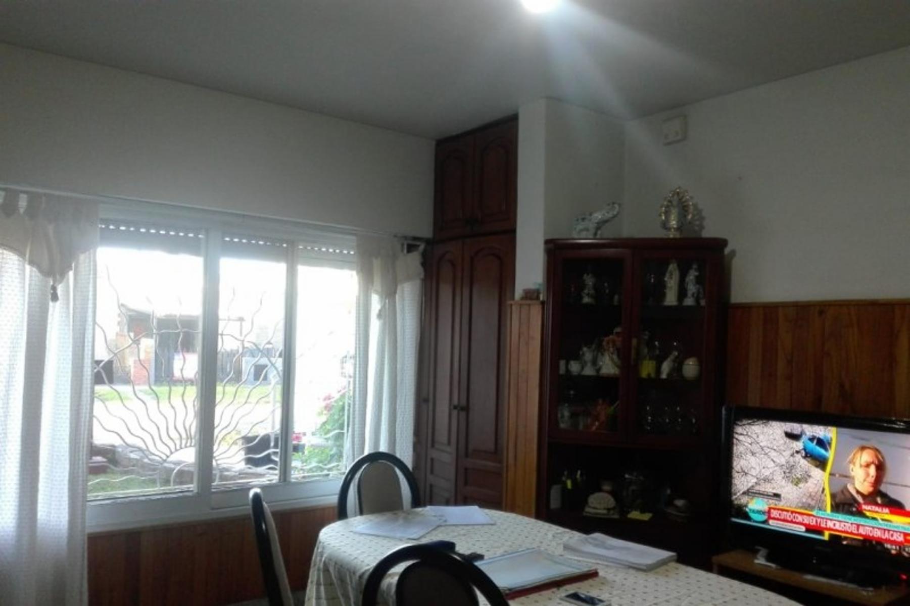 PH cuatro ambientes con 3 cocheras - M. Marcon 600 V. Luzuriaga — foto 4