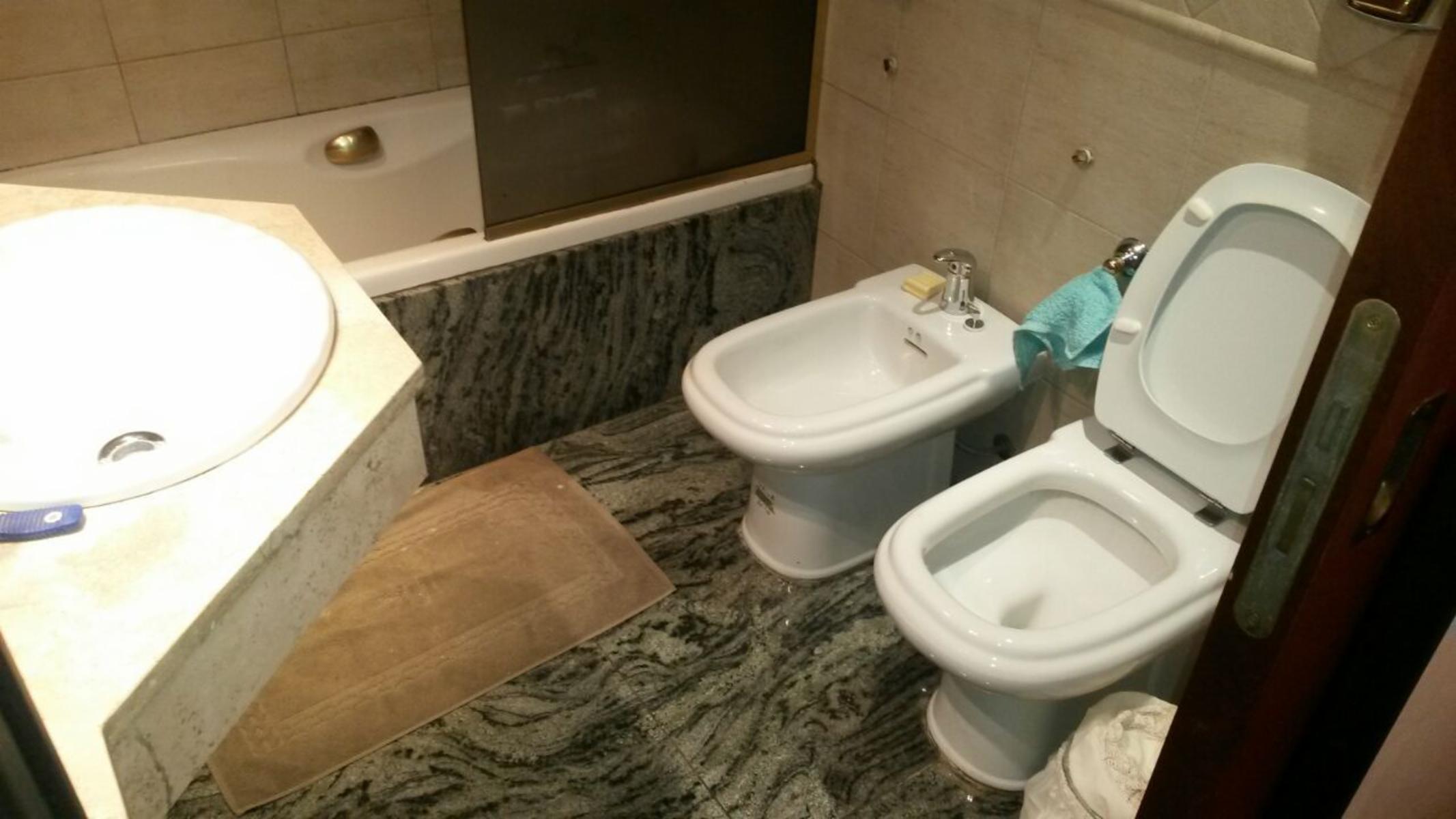 Casa 5 ambientes con 2 cocheras - Pampa 2200 San Justo — foto 5