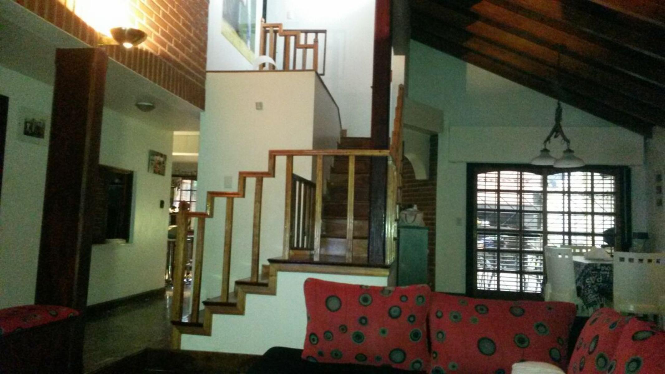 Casa 5 ambientes con 2 cocheras - Pampa 2200 San Justo — foto 10