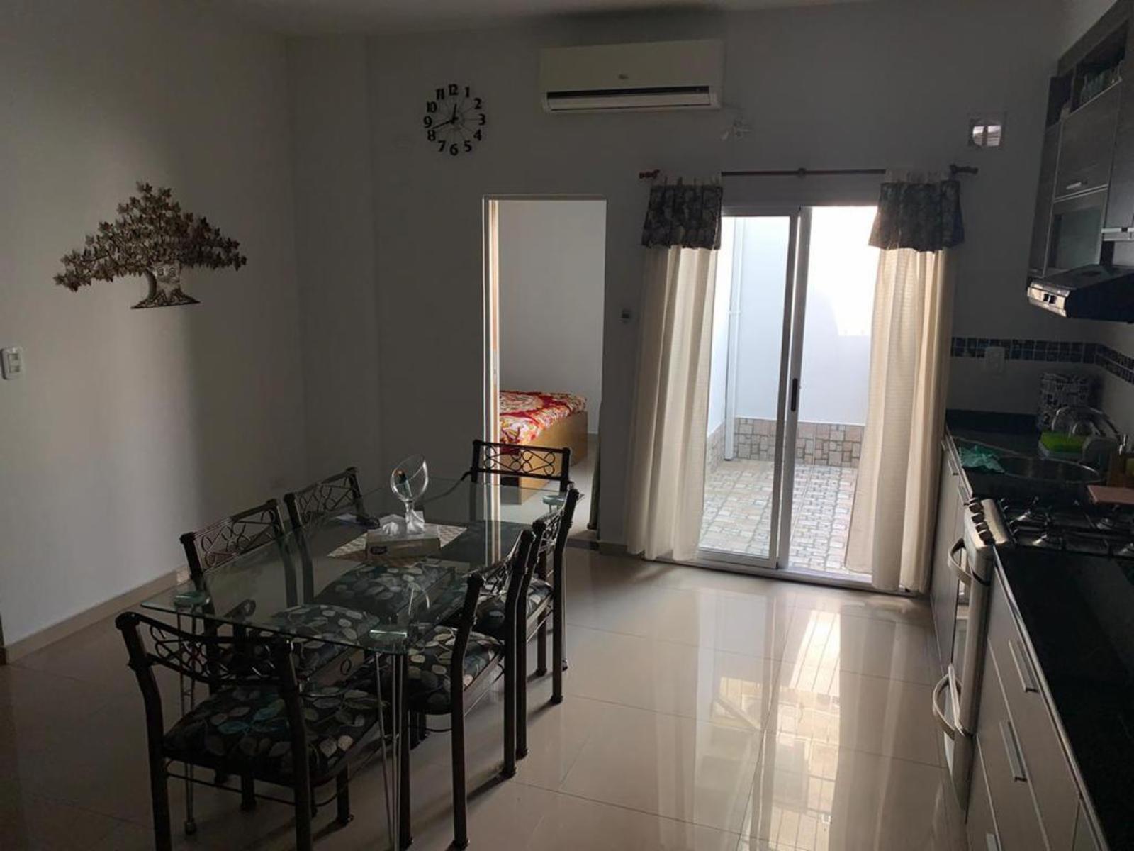 Departamento 2 ambientes con patio y cochera - Cervantes 2500 Villa Luzuriaga — foto 3