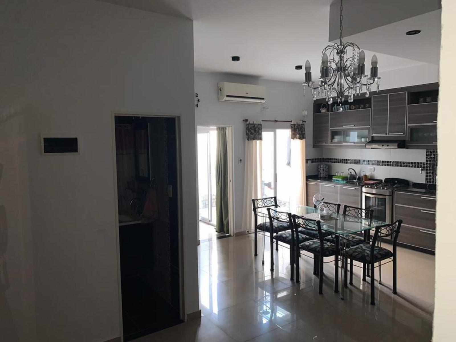Departamento 2 ambientes con patio y cochera - Cervantes 2500 Villa Luzuriaga — foto 5