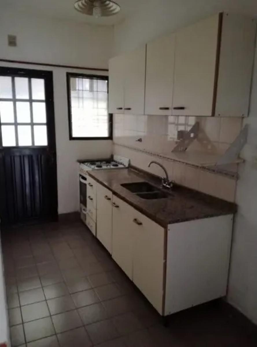 Duplex tres ambientes - Maestra Lascano 100 Ramos Mejia — foto 3