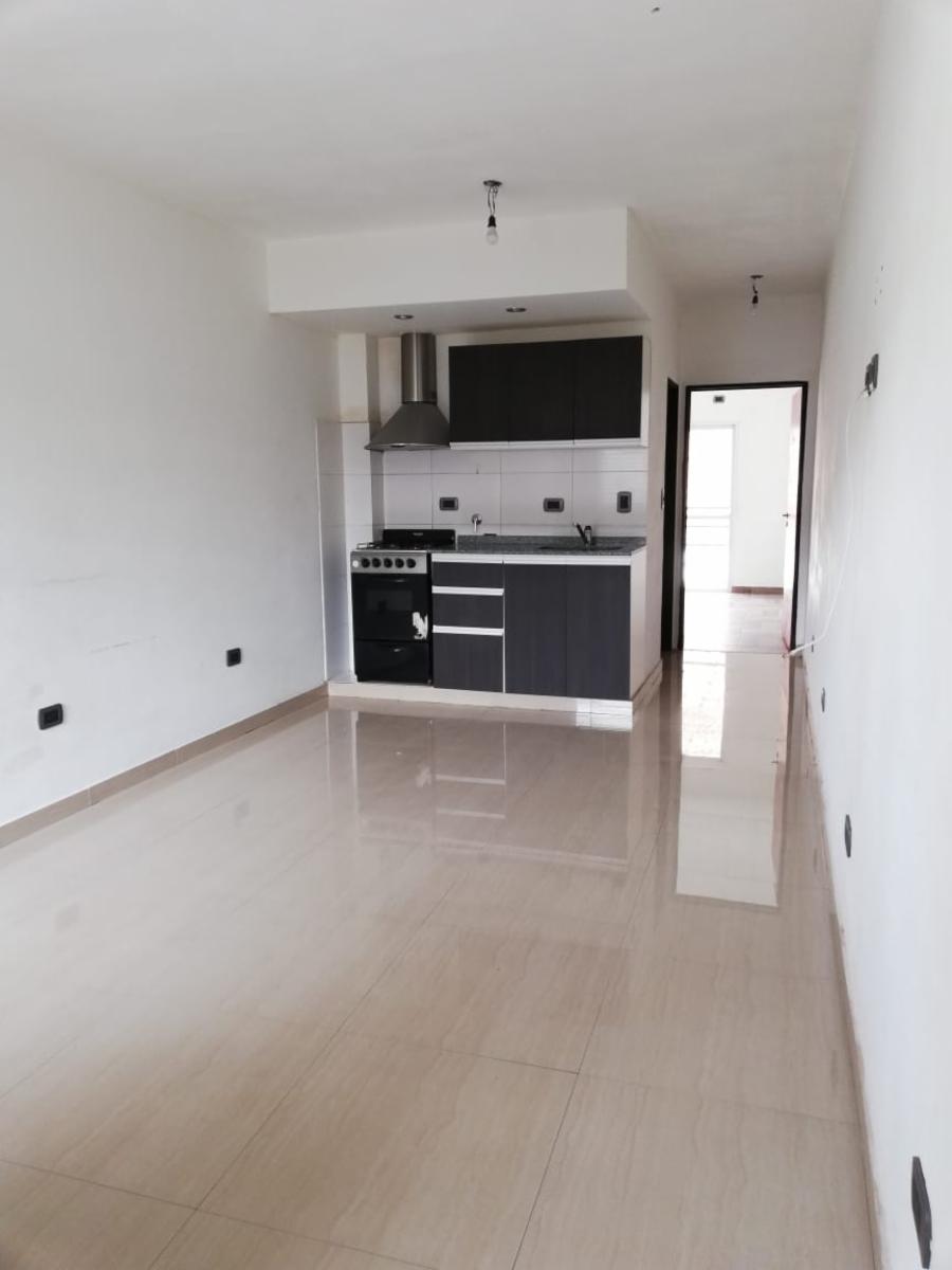 Departamento dos ambientes sin expensas - Thames 3700 San Justo — foto 8