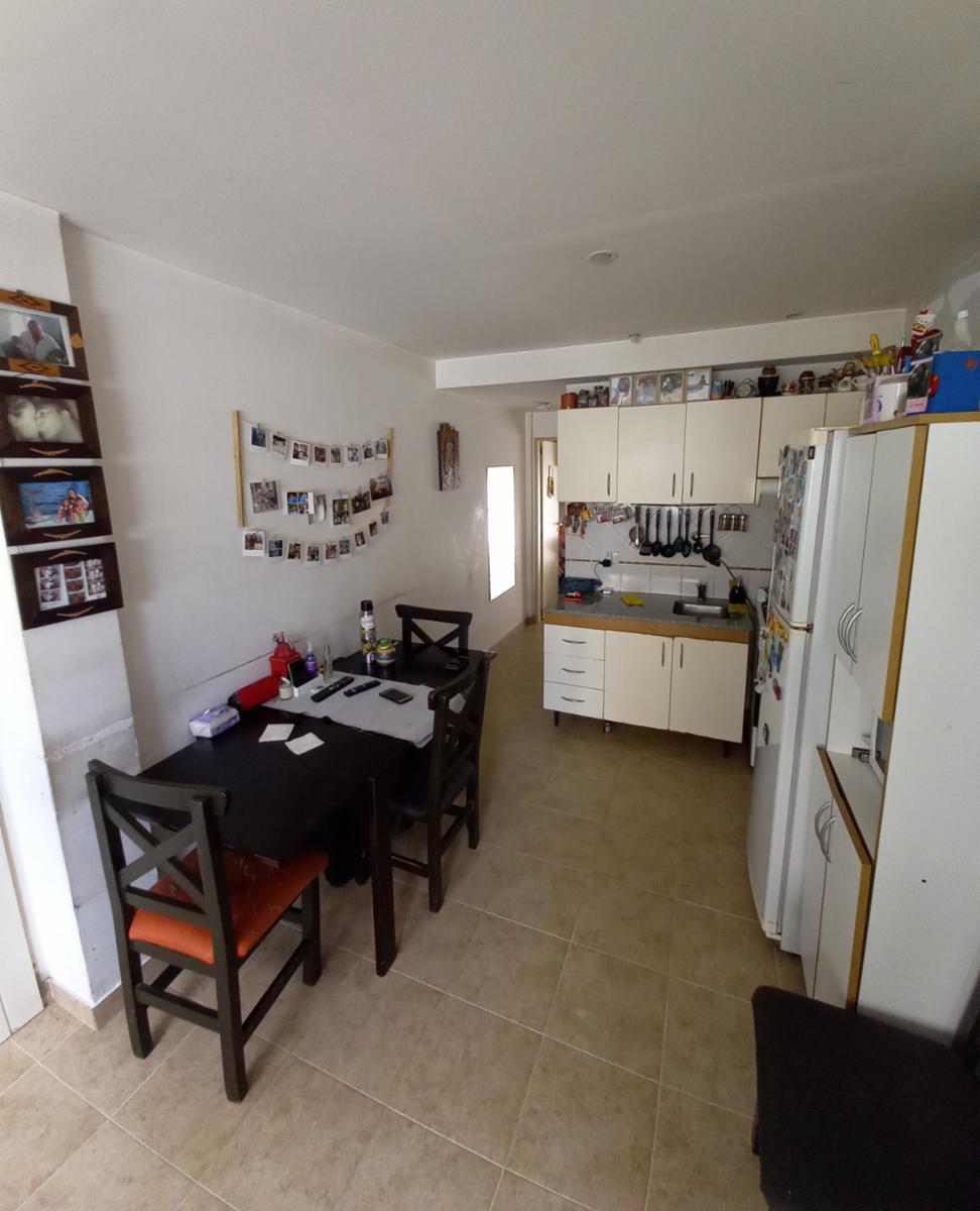 Departamento de dos ambientes con terraza propia - E. Mitre 400 Ramos Mejia — foto 5