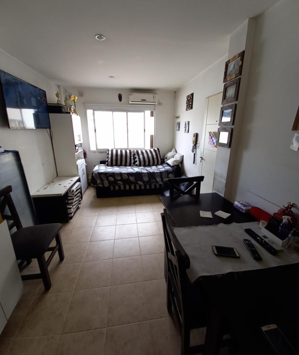 Departamento de dos ambientes con terraza propia - E. Mitre 400 Ramos Mejia — foto 7