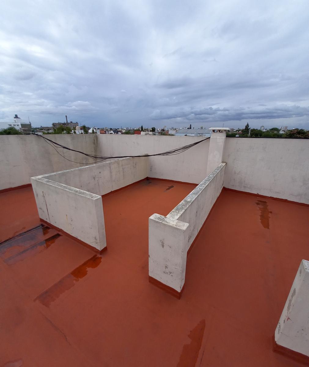 Departamento de dos ambientes con terraza propia - E. Mitre 400 Ramos Mejia — foto 12